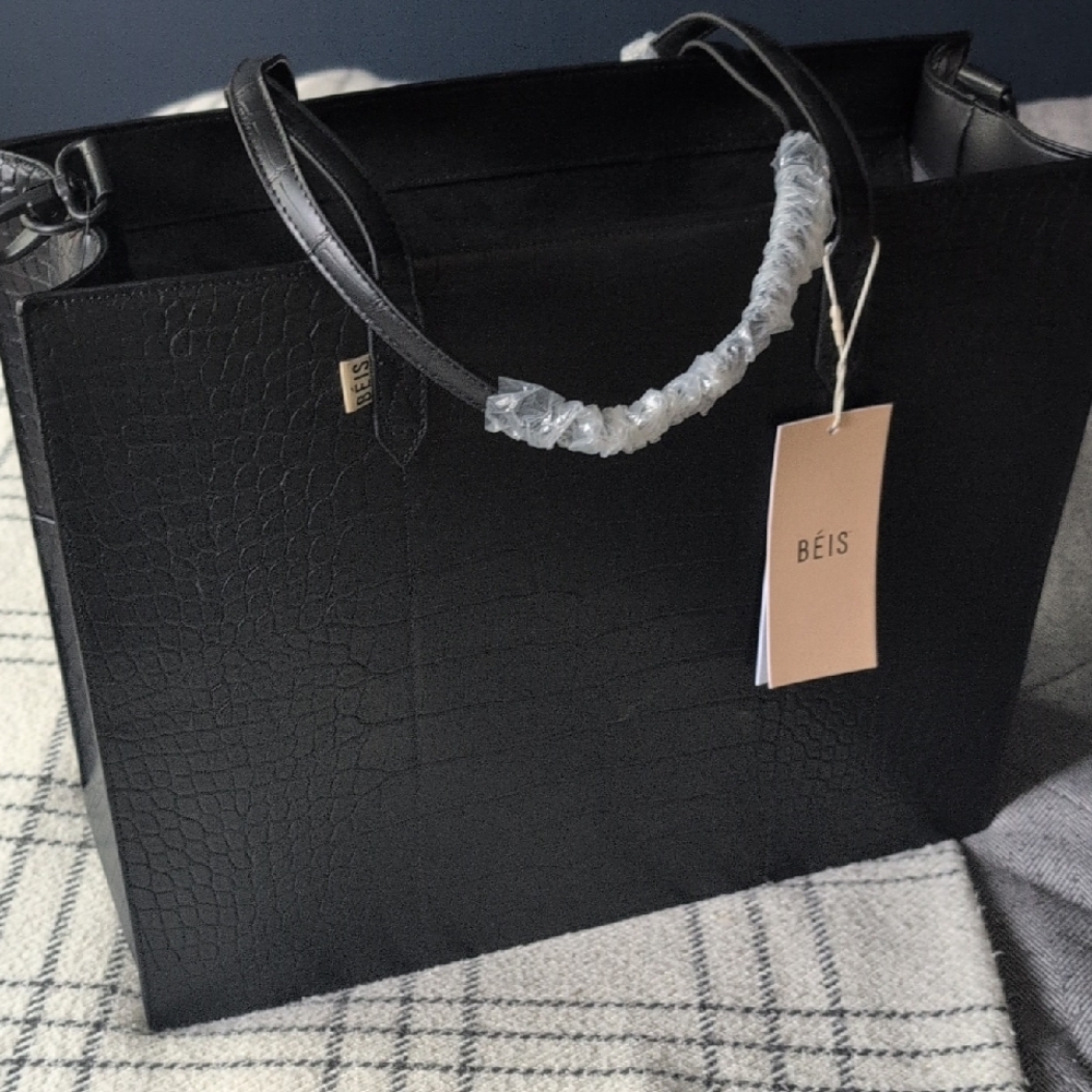 BEIS Elegant Black Embossed Handbag